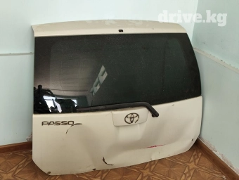 Стекло Багажника Toyota, 2005 г., Б/у, Оригинал