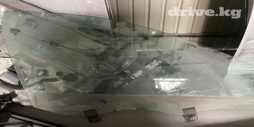 Переднее правое Mercedes-Benz, 2011 г., Б/у, Оригинал