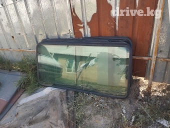 Окна на спринтер. задние двери. стойка задная