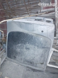 Задний лобовой Мазда 626 капелла хетчбэк 
продаю состояние хорошое