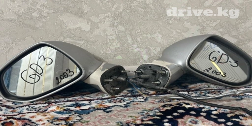 Продам Задний вид зеркала оба сторон. В хорошем состоянии . Цена за