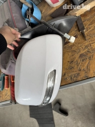 Боковое правое Зеркало Toyota