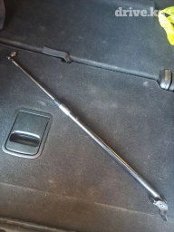 Амортизаторы крышки багажника Honda, 2003 г., Б/у, Оригинал