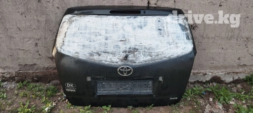Крышка багажника Toyota