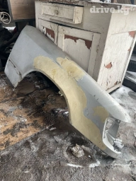 Крыло Переднее правое Mercedes-Benz, 1991 г., Б/у, Оригинал