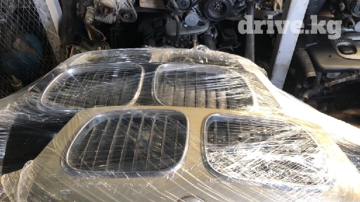 Капоты на е 53 х5 каробка и двигатели всё запчасти привозной наш