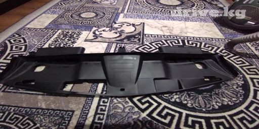 Капот Mercedes-Benz