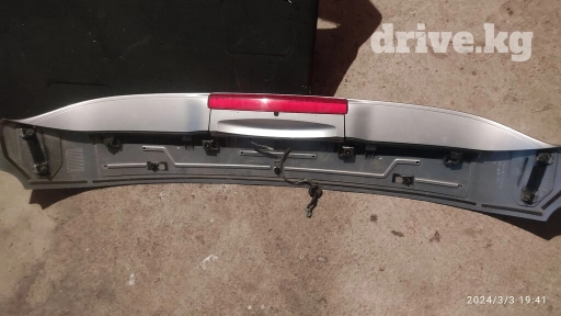 Задний спойлер Honda 2005 г., Б/у, Оригинал