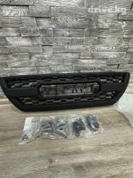 Решетка радиатора Toyota Новый