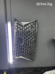 Решетка радиатора Lexus 2022 г., Б/у, Аналог