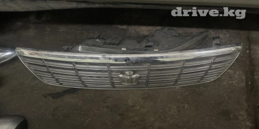 Решетка радиатора Toyota 2004 г., Б/у, Оригинал