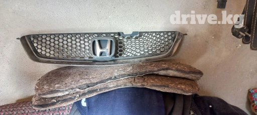 Решетка радиатора Honda 2001 г., Б/у, Оригинал