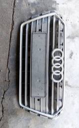 Решетка радиатора Audi 2019 г., Б/у, Оригинал