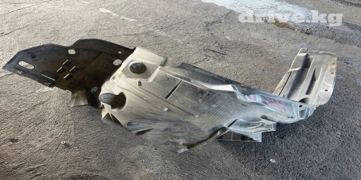 Подкрылок Honda ZE2 1 2010 перед