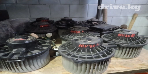 Электрический моторчик Toyota Б/у