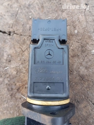 Расходомер воздуха мерс 210 2.2сди