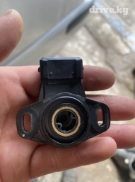 Датчик дросленеый заслонки митсубиси каризма 2002