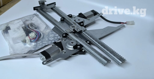 Продаю Комплект Электрических стеклоподъёмников Фирма: Truckman