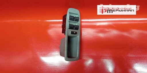 Блок управления стеклоподъемниками на MAZDA передний правый (б/у)