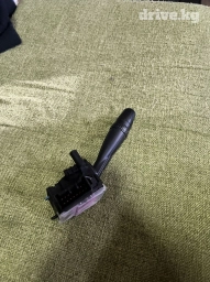 Продаю гитару переключатель света туманок поворота Тойота ист авенсис