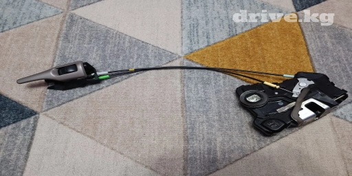 Замок двери Toyota 2009 г., Б/у, Оригинал, Япония