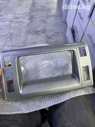 Центральная консоль Toyota 2006 г.