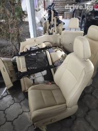 Центральная консоль Toyota 2018 г., Б/у, Оригинал, США