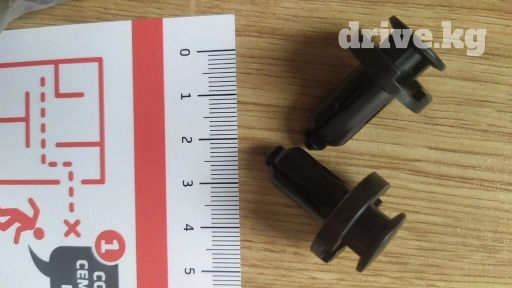 Клипсы на 10мм. 30 сом за штуку. Продаю минимально 5 штук. Оптом