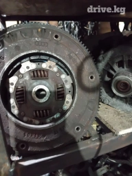 Сцепление. маховик +корзина +диск. цена 10000сом на гольф 3 объем