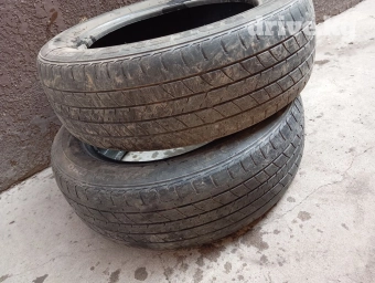 Продаю летние шины не дорого обо за 2300 размер 185/60/15
