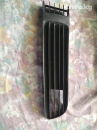 Продам заглушка бампера правая Фольксваген B5. Цена 1000с