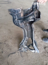 В продаже передняя балка на Хонду СРВ1999года.состояние норм.есть