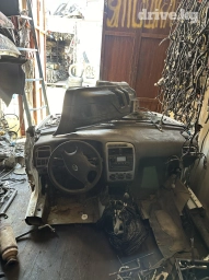 Тойота Авенсис 2002