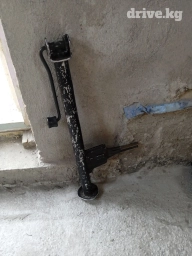 Продаю домкрат мерс 124 и летний колеса