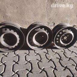 Диски R 14 Тайота Ярис три штуки. Функарго тоже подадут