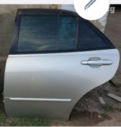 1двери левые задняя осталась каждая по 5000т. сом альтеза 2002 г