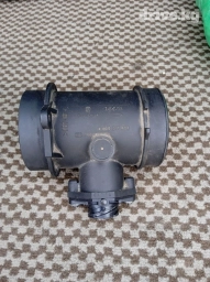 Расходомер воздуха на Мерседес 124 3.2/2.8