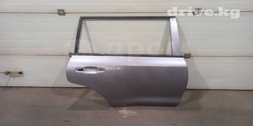 Двери Лексус 570 Дверь Тайота 200 Все запчасти есть Наш адрес Район