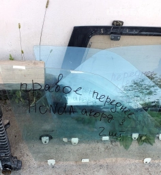 Продам стекла на Honda Accord 3 правах передних 2, правых задних 2