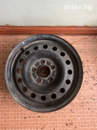 Продаю Диска железный 1 штук
R15 нисан Nisan радной с надписью