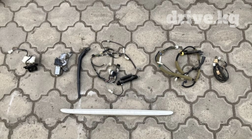Тойота ипсум запчасти Toyota ipsum спойлер, моторчик багажника, замок