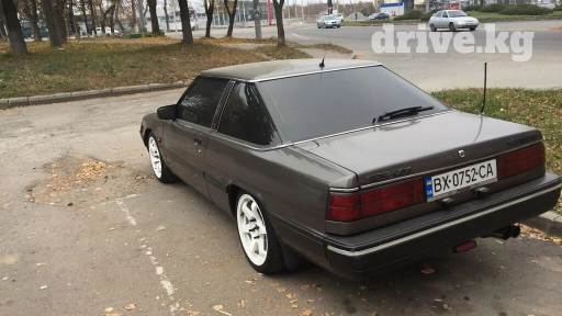 Продаю запчасти на Мазду 929 космо много запчастей нет есть двери