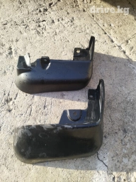 Брызговики на Субару оутбек 2010 год 
Оригинал.только правая сторона