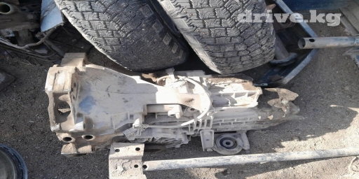 Ауди 100 переходка 1,8. Старушка 1,8каропка сатылат