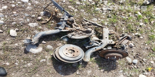 Продается запчасти ходовой части Хонда Стрим всё месте 4000 сом