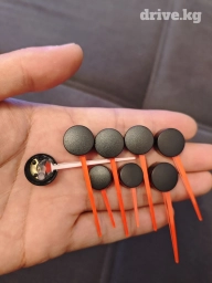 Продаю стрелки приборной панели на авто есть 6 шт большие и 2 шт