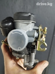 Продаю карбюратор с ускорителем на скутер 150кубиков.в комплекте идёт