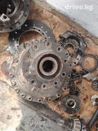 Редуктор вольво,корпус 18 болтов продаю по запчастям без дифференциала