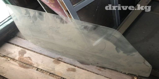 Стекло правое от Mazda 929 coupe, сталенит.
Мазда 929 купе