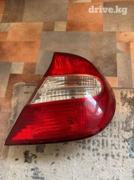 Задный стоп фара